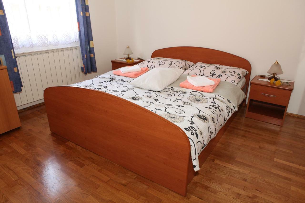 Apartman Matej Daire Otočac Dış mekan fotoğraf